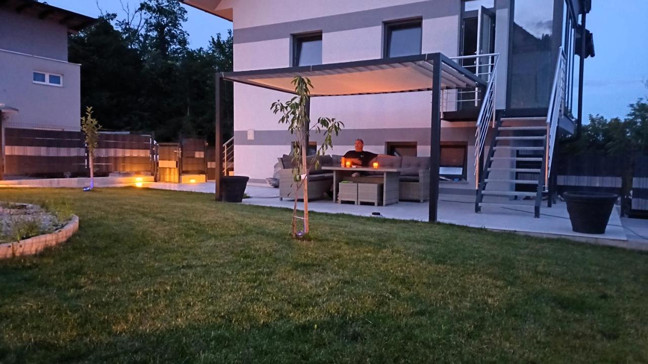 Apartmaji Stars Mavcice Zewnętrze zdjęcie