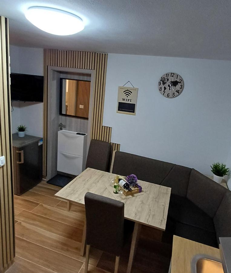 Apartmaji Stars Mavcice Zewnętrze zdjęcie